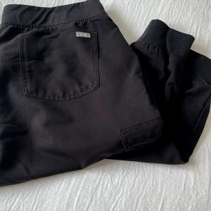 FIGS Zamora Jogger Scrub Pants